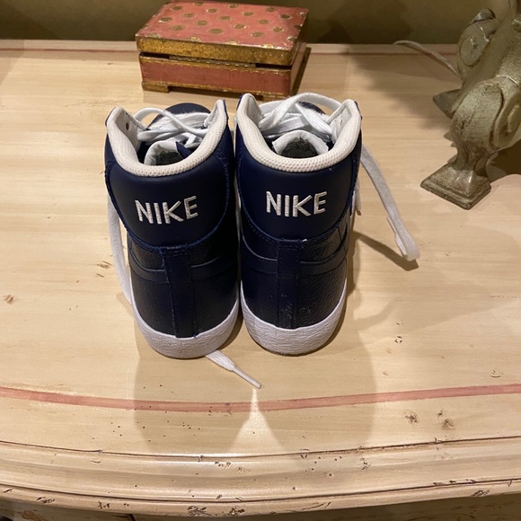Nike high top sneakers - Picture 3 of 3
